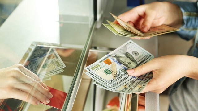 giao tiền cho người khác quản lý và giao dịch